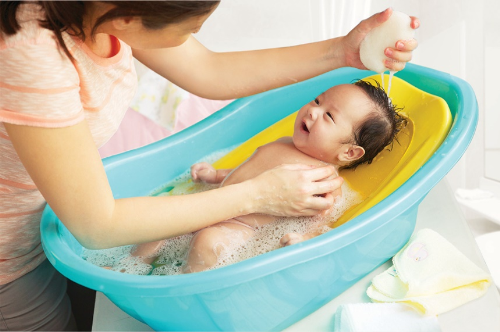 Chọn chậu tắm cho bé sơ sinh - 4 điều cần nhớ - Nhà phân phối nhựa ...